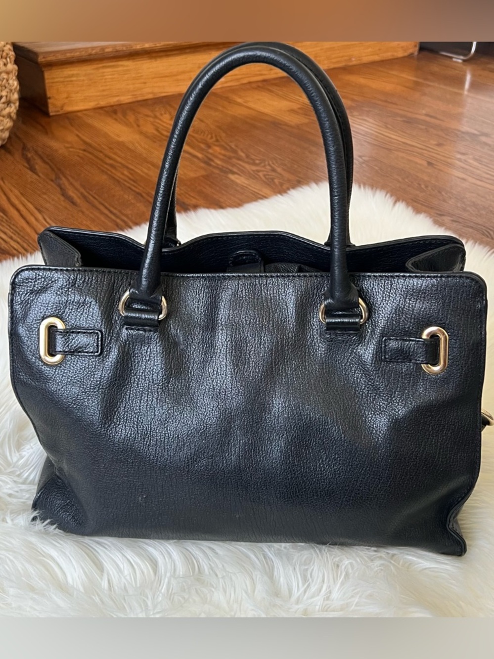 Michael Kors Hamilton Large Gold Tone Grommet Tote - Picture 3 of 16